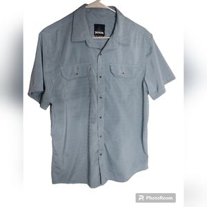 PrAna Men's Cayman style lightweight button up double pocket size lg shirt